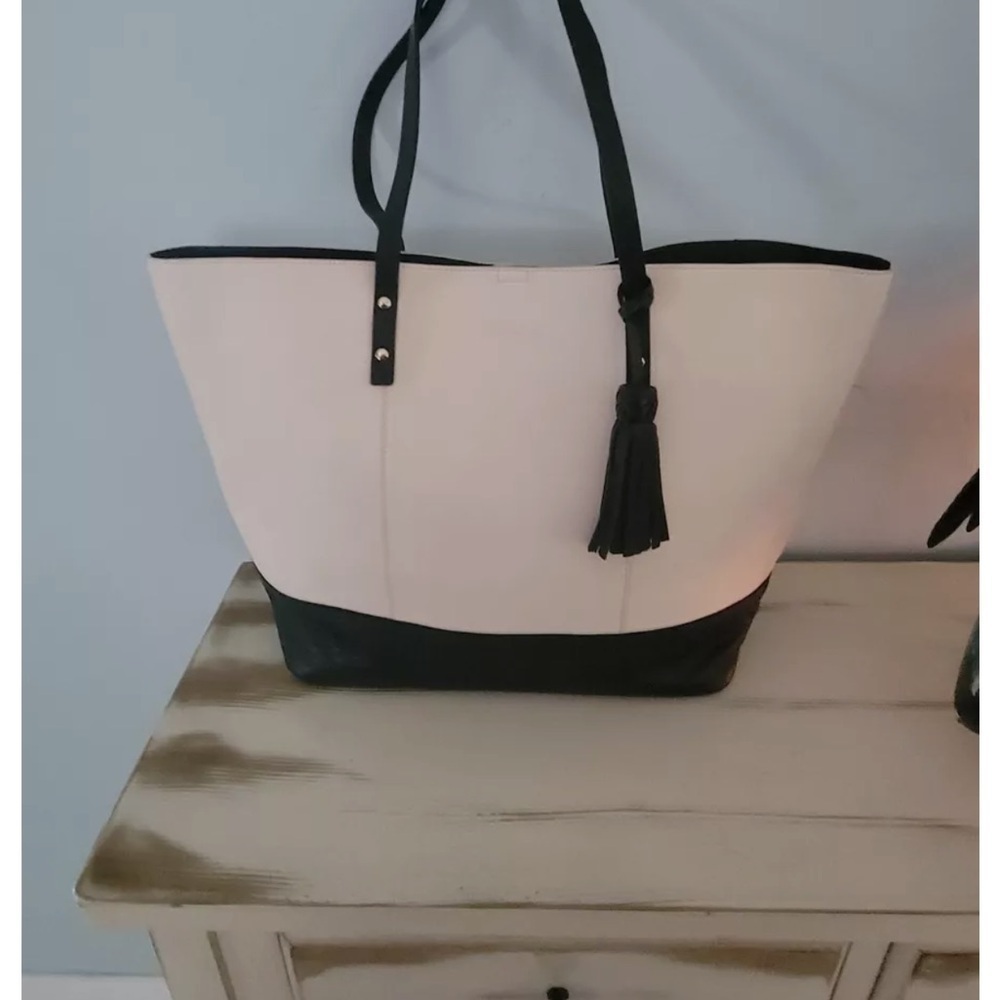Cole Haan tote bag large cream & navy w/ removable interior pocket Vegan Leather